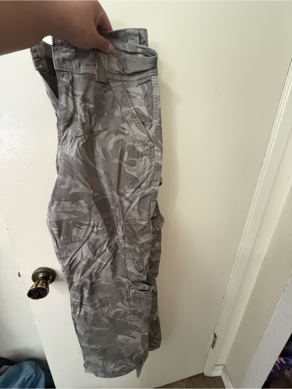 Abercrombie & Fitch Gray Camo Cargo Pants